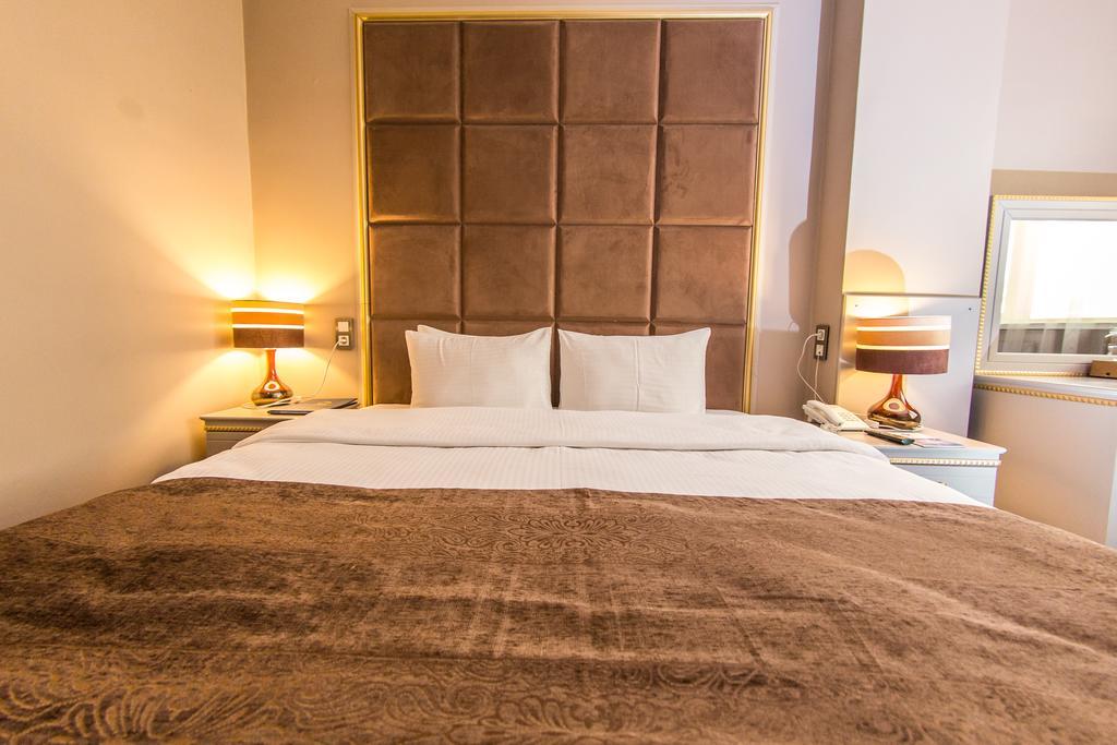 Grand Sapphire Hotel 알마티 외부 사진