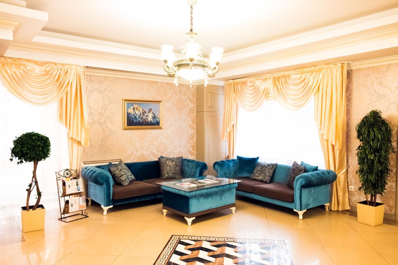 Grand Sapphire Hotel 알마티 외부 사진